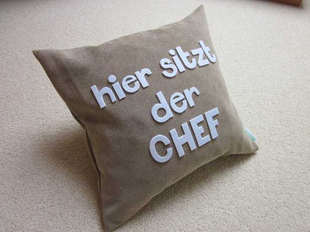 Hier sitzt der Chef Hier sitzt der Chef